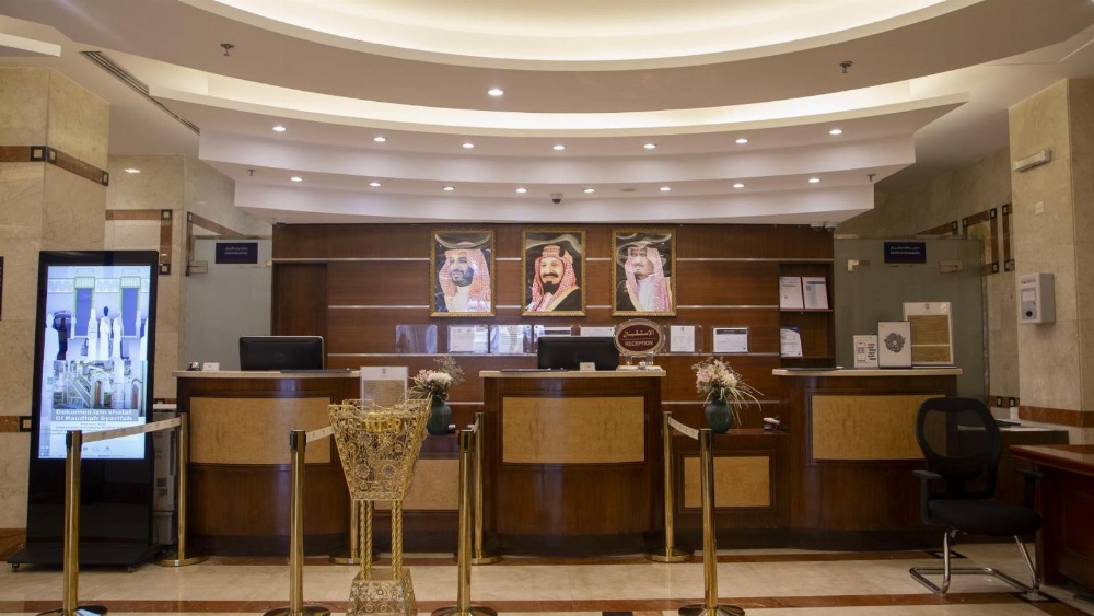 Hotel Nozol Royal Inn